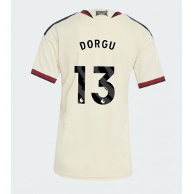 Manchester United Patrick Dorgu #13 Tredje skjorte til dame 2026-27 Kortermet